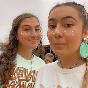 Meet your Posher, Emma